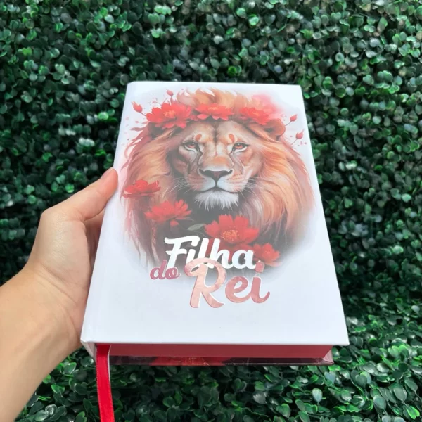 Bíblia Sagrada Leão Filha do Rei Vermelha Com Harpa e Índice Versão ARC - Imagem 4