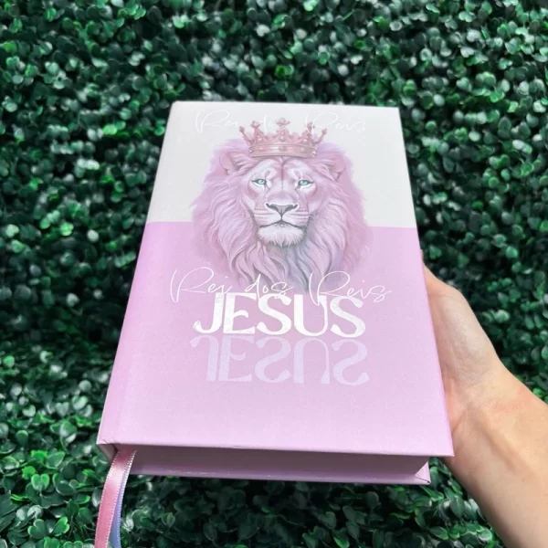 Bíblia Sagrada Feminina Rei dos Reis Rosa Com Harpa e Índice Versão ARC - Imagem 10